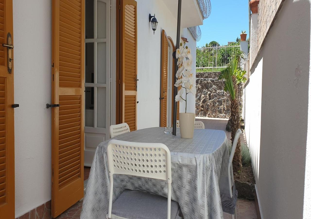Holiday Apartments Lacco Ameno  Esterno foto