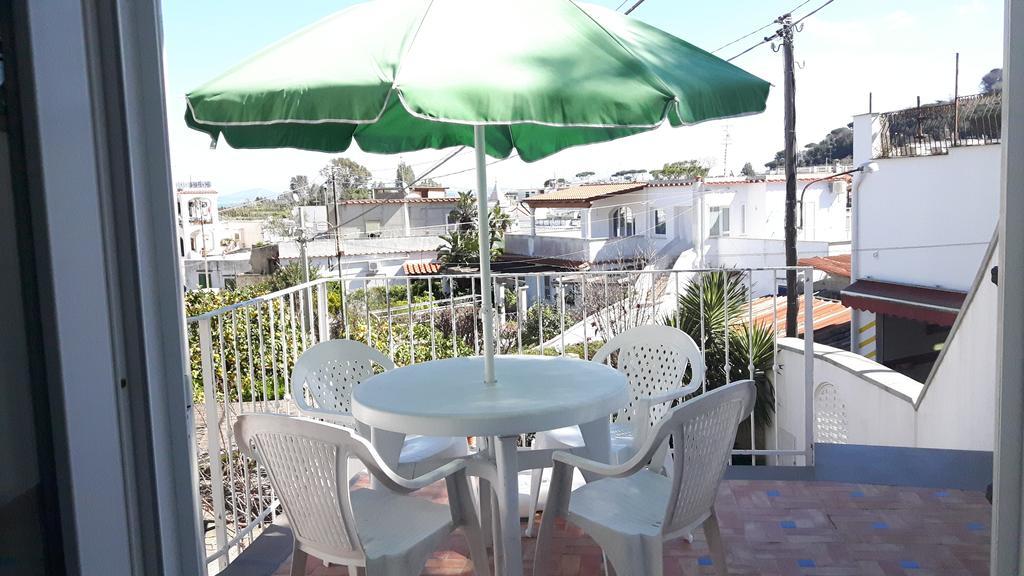 Holiday Apartments Lacco Ameno  Esterno foto